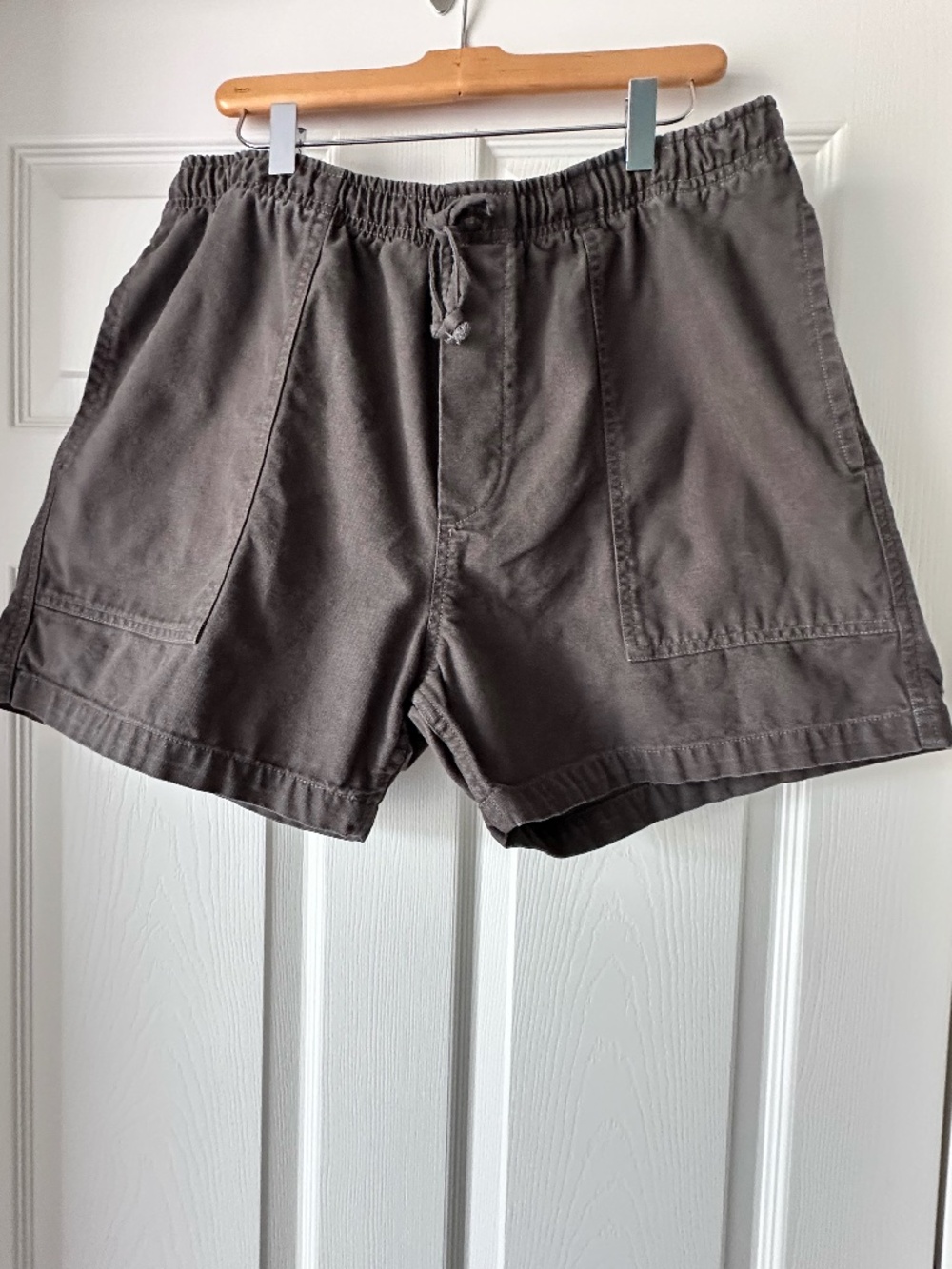 imogene + willie Canvas Lounge Short in Faded Black. EUC Size L